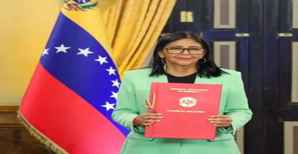 US Lifts Sanctions on Venezuela's Acting President: A New Era in Bilateral Relations?