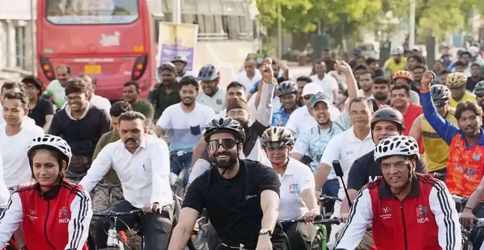 Massive Participation Marks 75th Fit India Sundays on Cycle Event