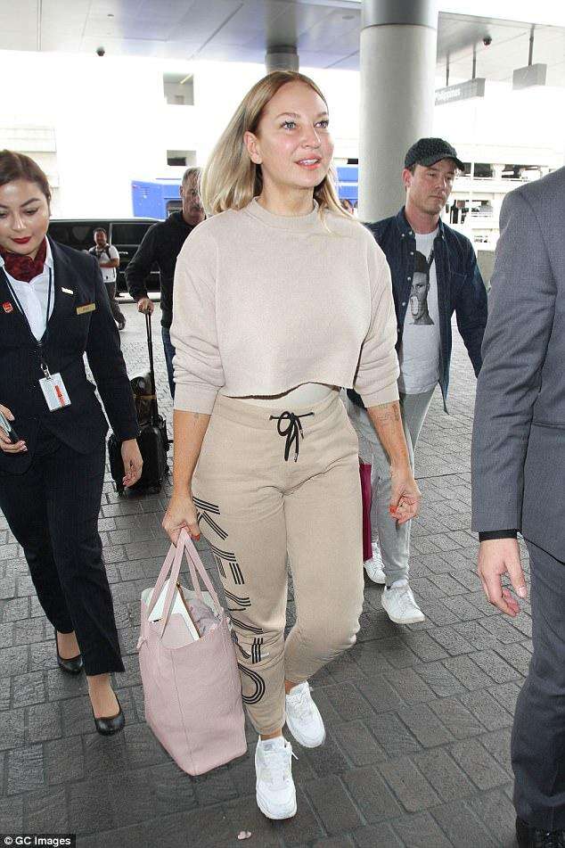 Australian Singer Sia’s Nude Pictures Released By Herself ,After Someone Threatened To Leak