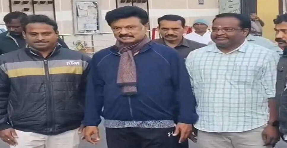 Tamil Nadu Chief Minister Enjoys Cycling in Kodai Kanal Amidst Scenic Beauty