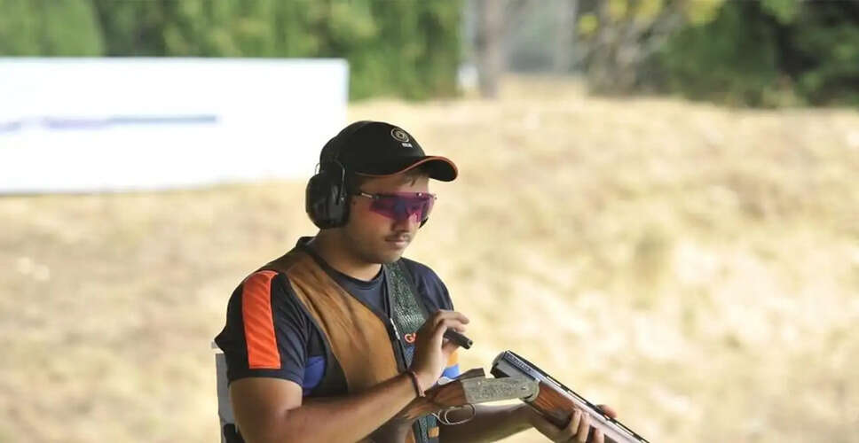 Shapath Bharadwaj Leads Day 1 of Men's Trap at ISSF World Cup