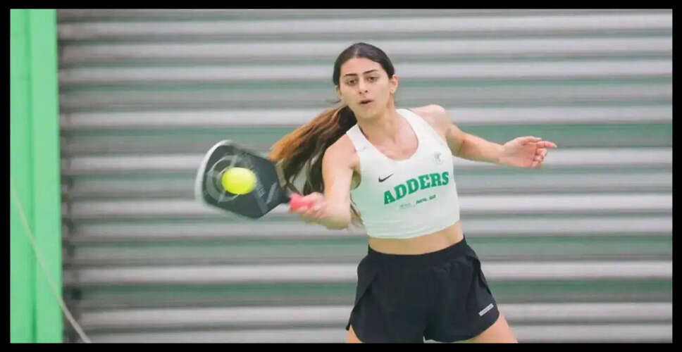 Isabella Papazyan Upsets World No. 3 in PPA 125 Quarter-Finals