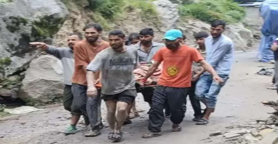 J&K: 23 killed, 100 injured in Kishtwar cloudburst; Omar Abdullah cancels ‘At Home’ (2nd Ld)