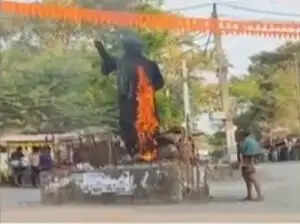 Mystery Surrounds the Torching of Biju Patnaik's Statue in Patnagarh