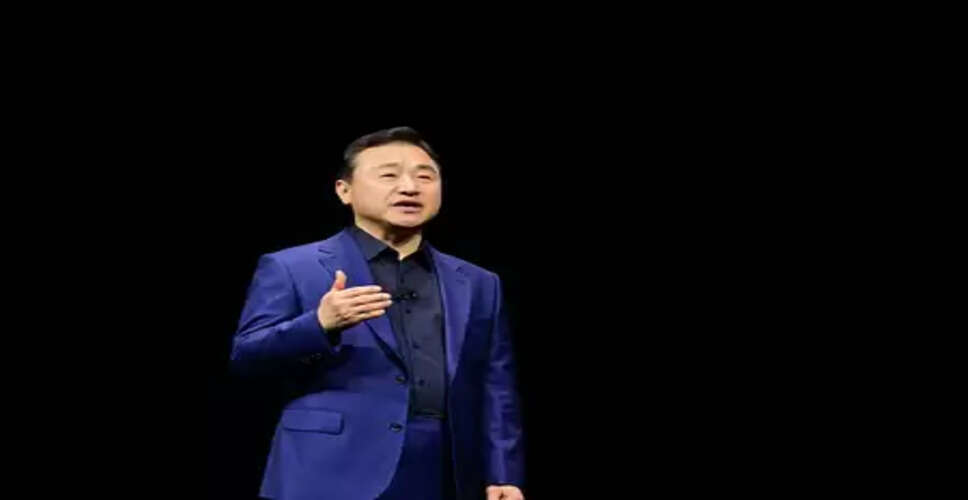 Samsung set to launch tri-foldable phone later this year: Roh Tae-moon