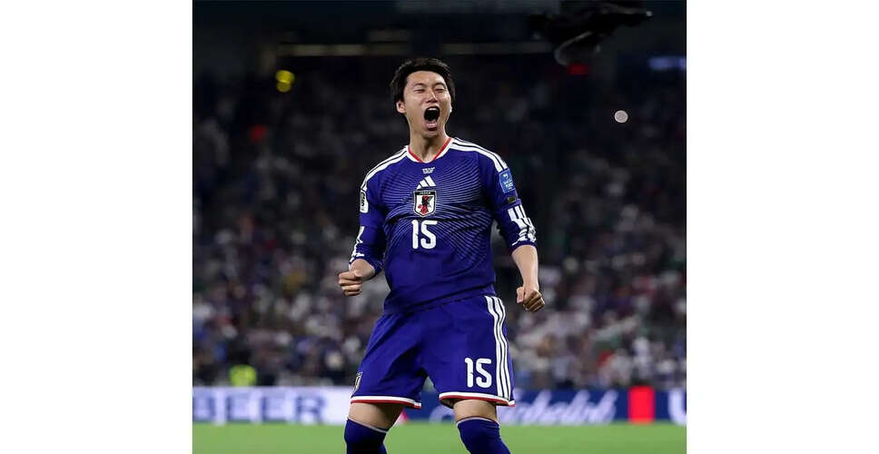 Japan Dominates Tunisia 4-0 in Historic World Cup Match