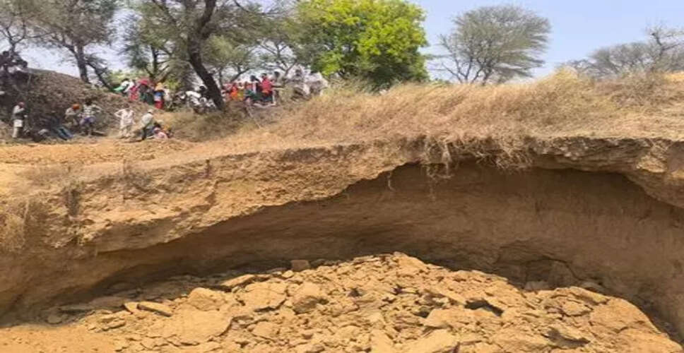 Tragic Soil Collapse in Madhya Pradesh Claims Lives of Labourers