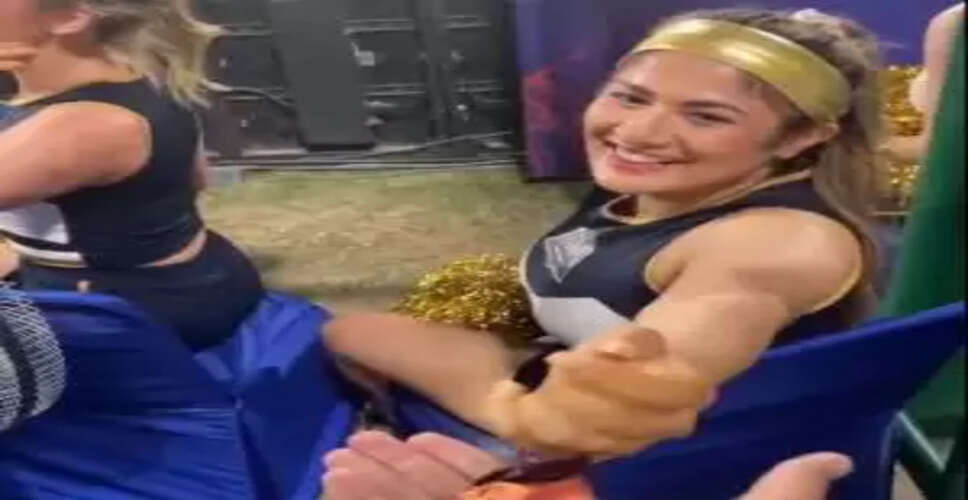 What Happened at IPL? A Fan's Sweet Gesture Stole the Show!