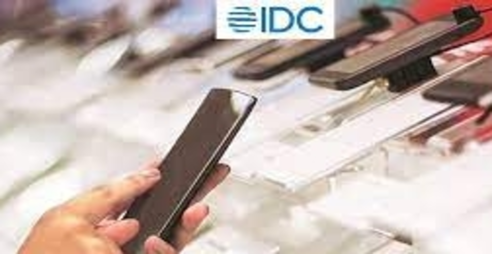 Low single-digit growth likely for India's smartphone market in 2024: IDC