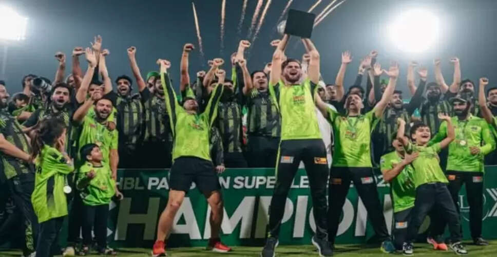 Lahore Qalandars Celebrate PSL Victory with iPhone Gifts for Players