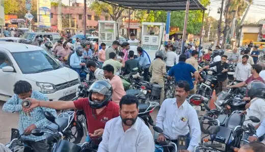 Petrol and Diesel Prices Rise in Agra Amid Supply Concerns