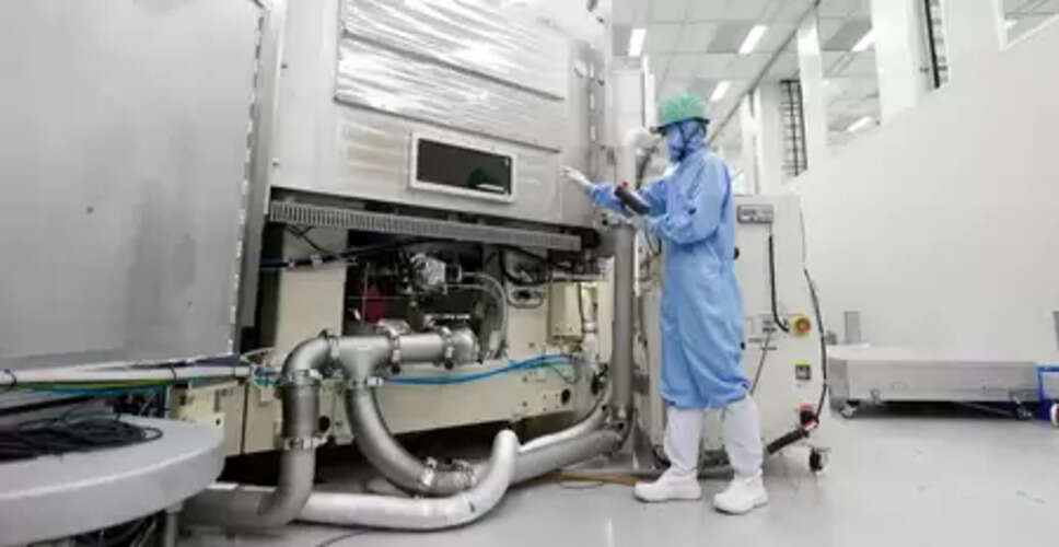 Global display equipment spending to reach $76 billion by 2027: Report