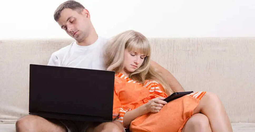 Understanding Digital Eye Strain: Impact of Screen Time on Eye Health