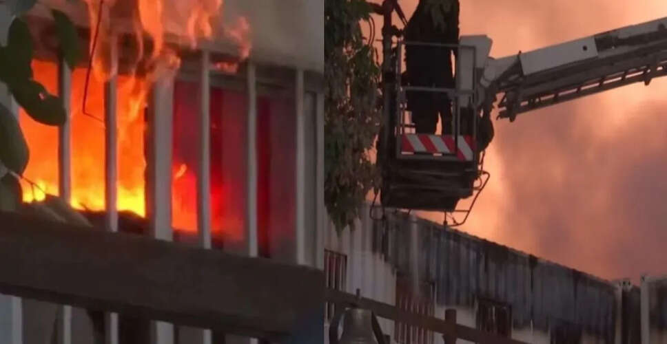 Massive Fire Erupts in Delhi Slum Near Udyog Bhawan