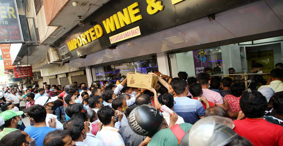 Delhi Celebrates Holi Amid Controversy Over Liquor Policy