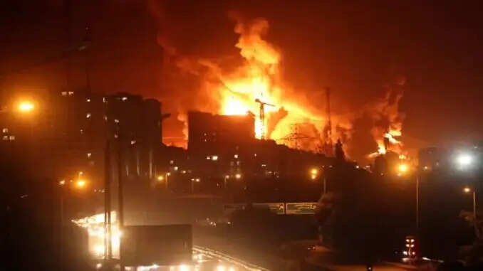 Trump Threatens Iran with Military Action Over Strait of Hormuz