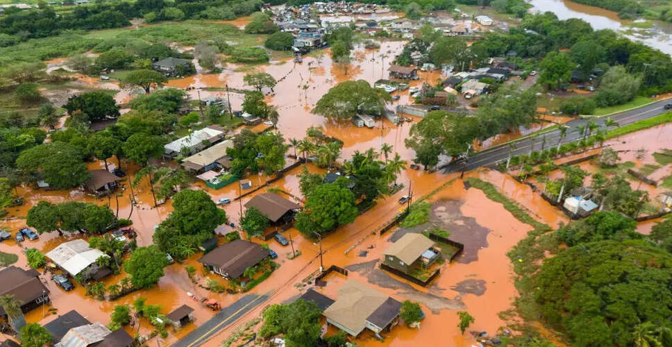 Severe Flooding Forces Mass Evacuations in Hawaii Amid Ongoing Storms