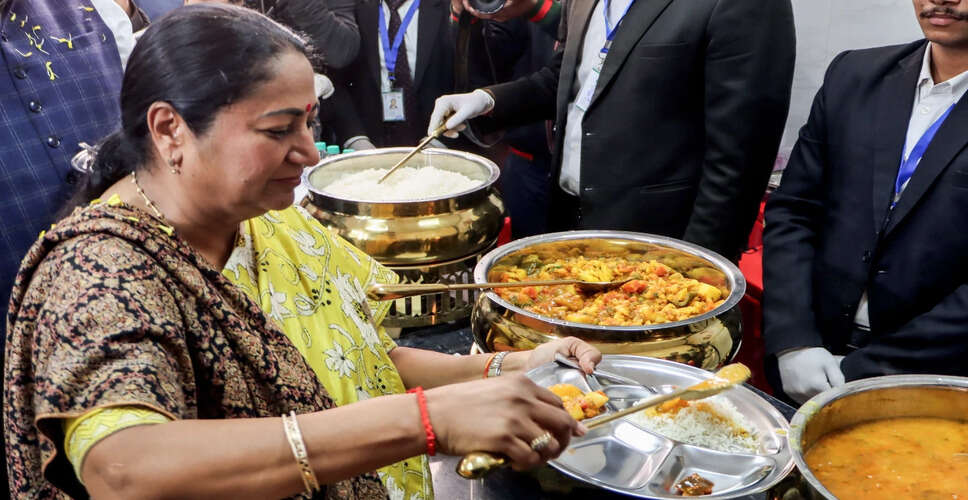 Delhi Launches Affordable 'Atal Canteens' to Honor Atal Bihari Vajpayee