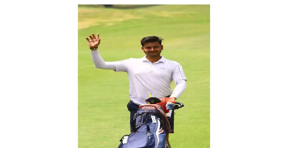 Yadav and Hussain Lead Amidst Challenging Heat at Telangana Golf Championship