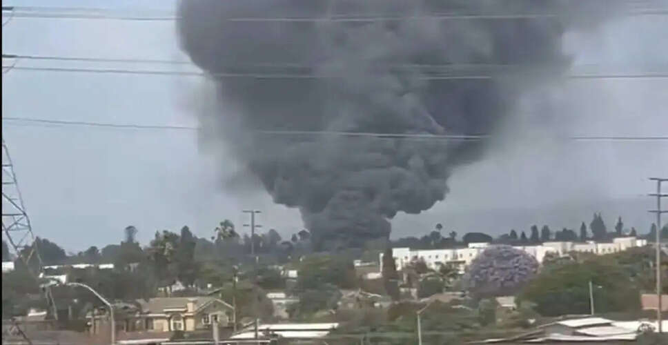 Major Industrial Blaze Erupts in South Gate, California