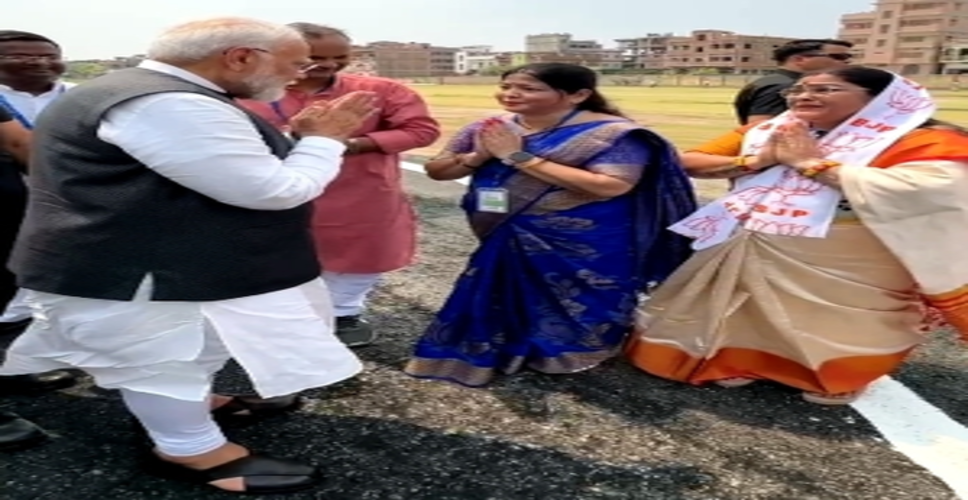 Long-cherished dream fulfilled: BJP worker moved to tears on meeting PM Modi in Saran
