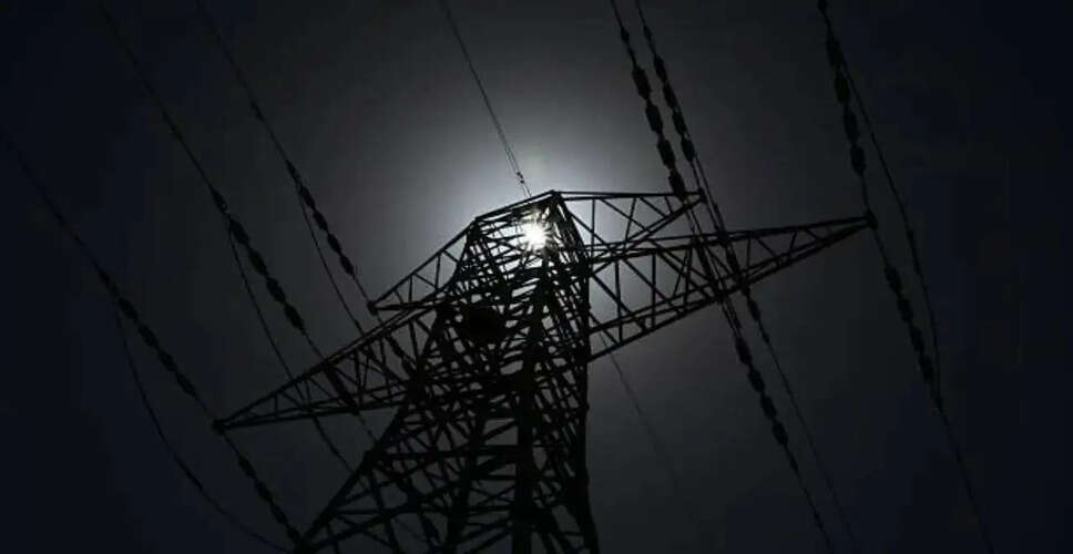 Pakistan Faces Severe Electricity Crisis Amid Prolonged Outages