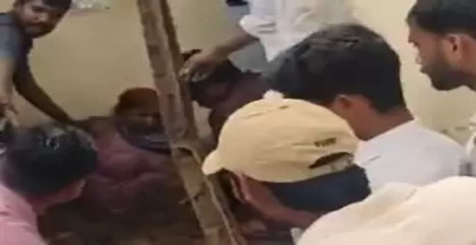 Tragic Collapse Near Humayun's Tomb: Multiple Injuries Reported