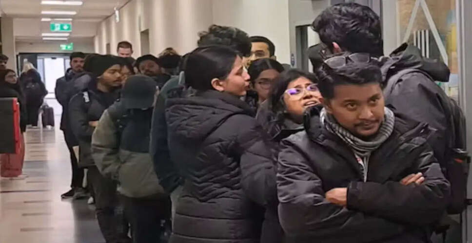 Racist Backlash Against Foreign Students in Ireland Over Food Pantry Use