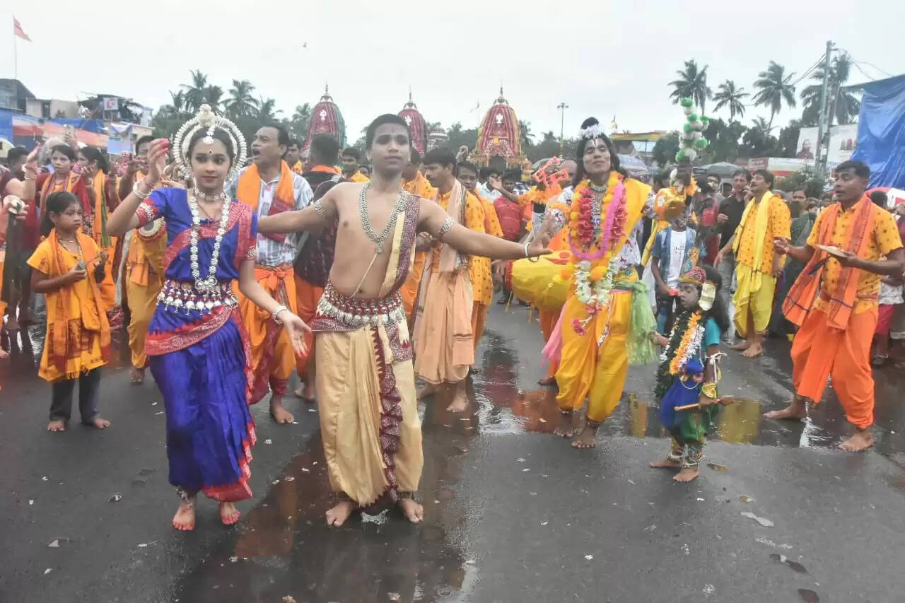 Experience the Vibrant Bahuda Yatra: Chariot Processions in Puri and Beyond