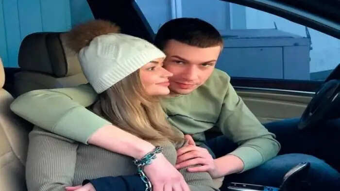 यूक्रेन में कपल का अनोखा शौक बना मुसीबत, अस्पताल में हुई भर्ती