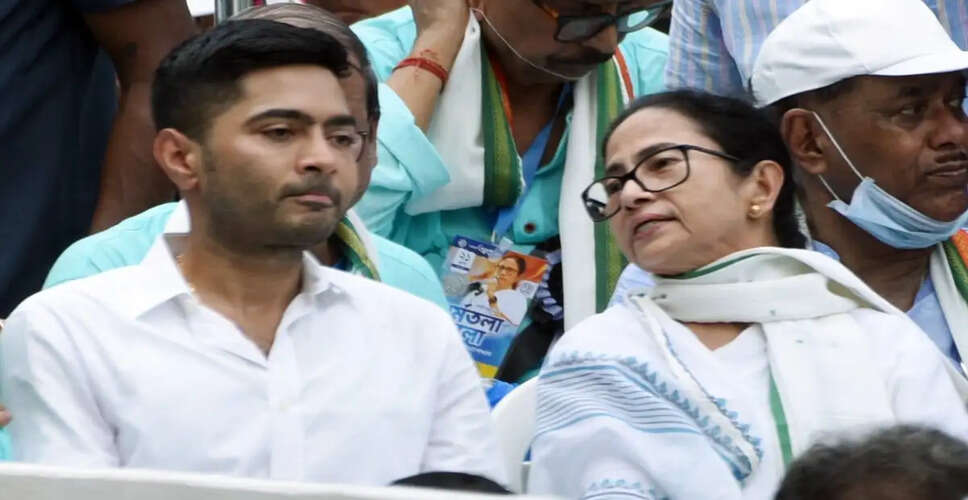 Political Turmoil in West Bengal: TMC Councillors Resign Amidst Growing Instability