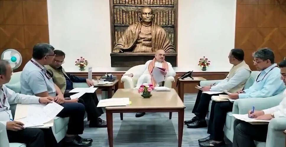Amit Shah Leads Meeting on Population Changes in Border Areas