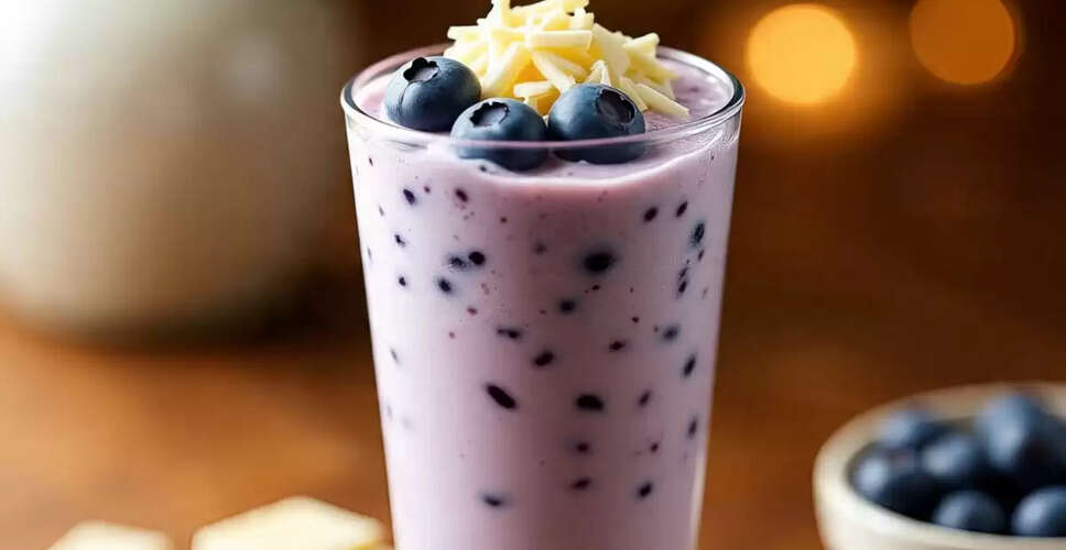 Delight in a Creamy Blueberry White Chocolate Shake This Summer