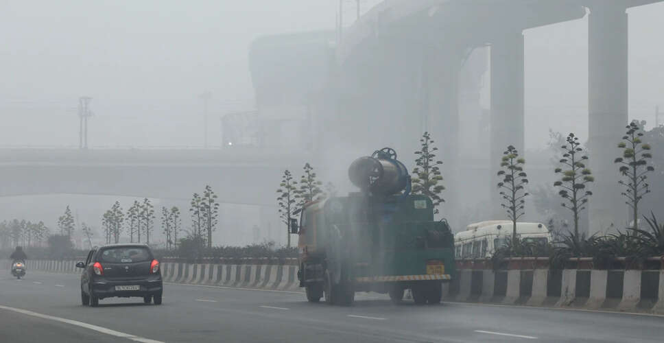 Delhi Experiences Severe Cold as Temperatures Plummet