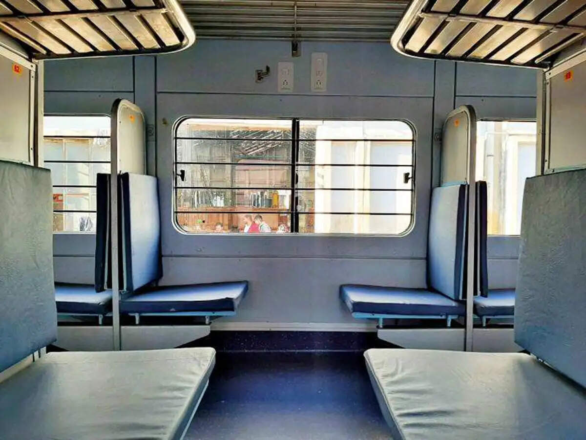 Essential Tips for Choosing the Right Train Coach for Your Journey