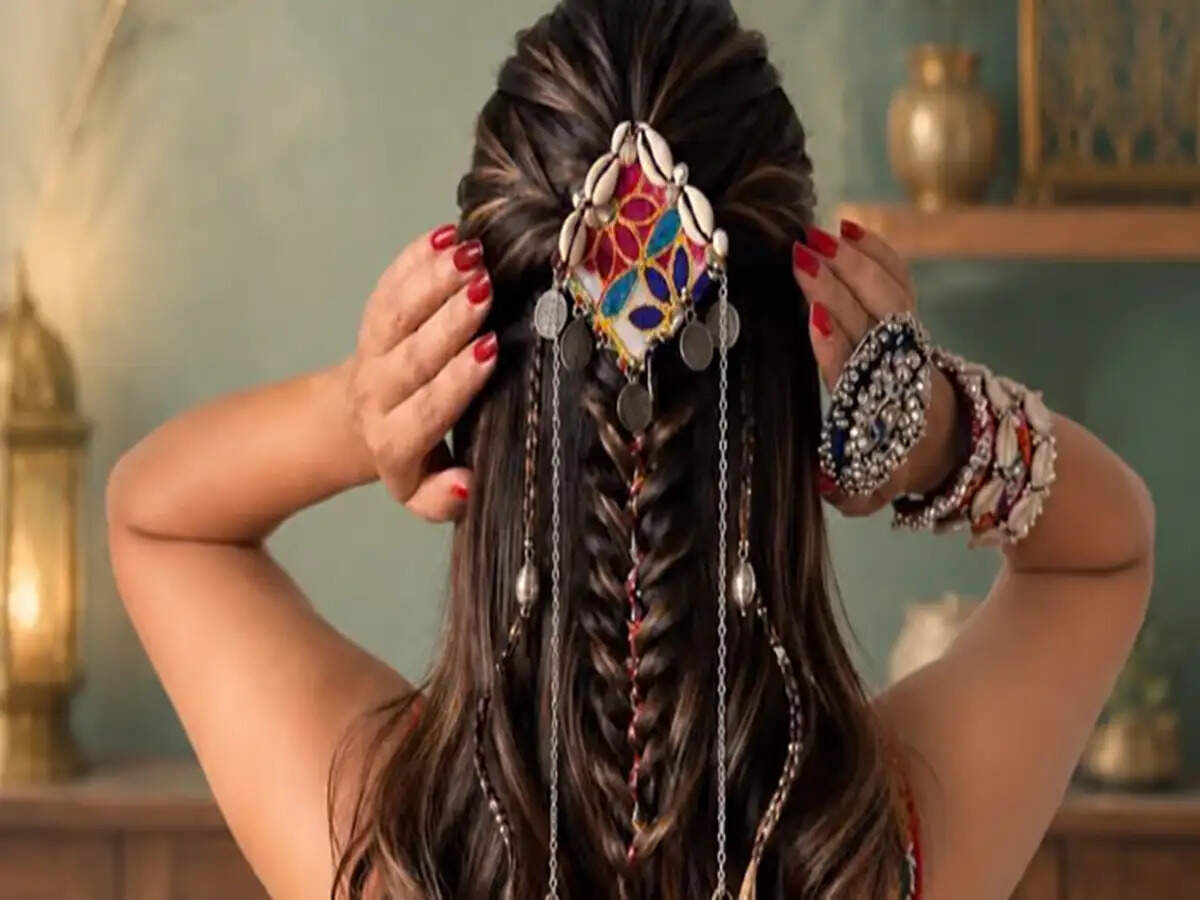 Stylish Hairstyles for Navratri Garba and Dandiya Nights 2026