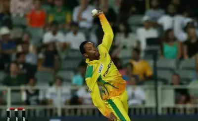 South African spinner Phangiso suspended from bowling in SA20 for illegal action