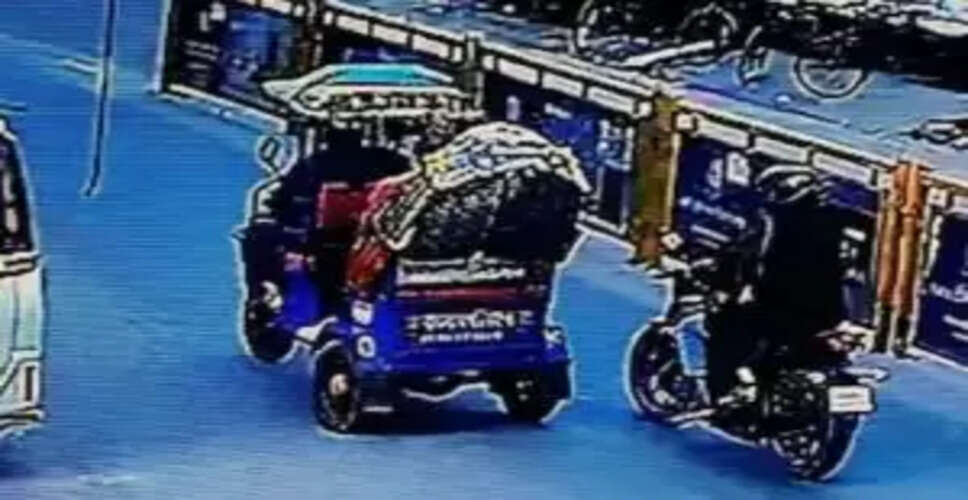 Who Are the Suspects in the Murder of Bangladeshi Leader Sharif Osman Hadi?