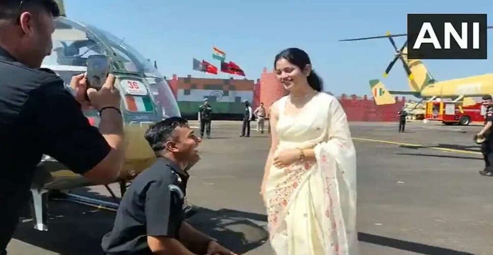 Support Grows for Army Captain's Emotional Proposal Amid Controversy