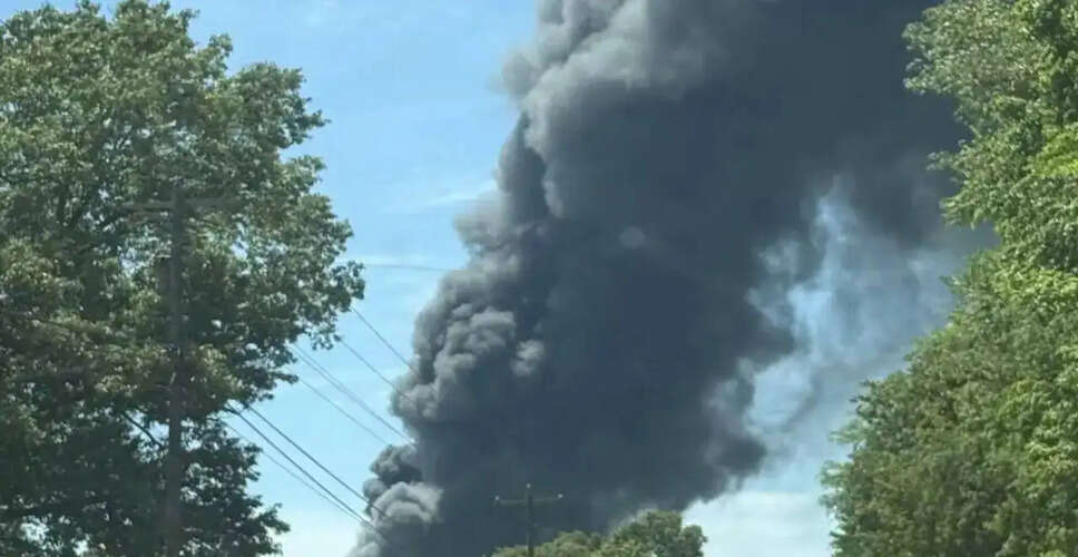 Massive Blaze at Tennessee Recycling Plant Prompts Emergency Response