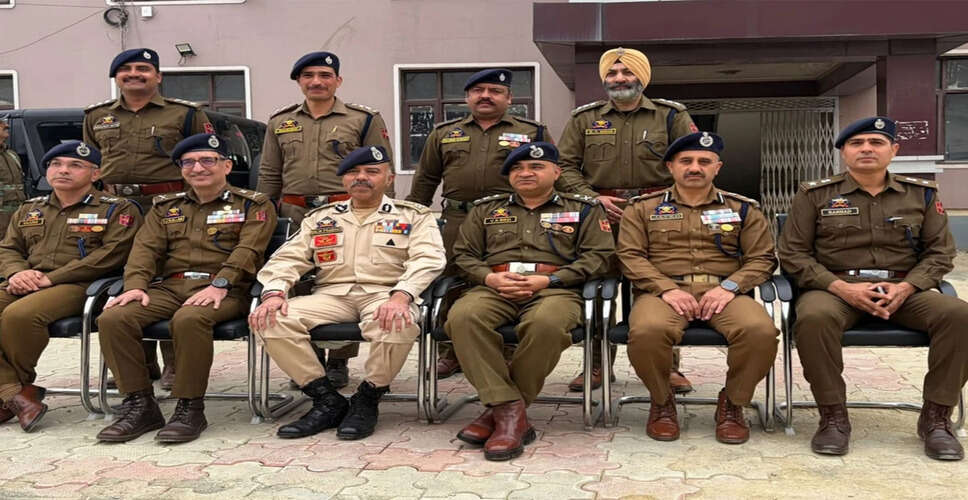 DGP Nalin Prabhat Reviews Security Measures in Awantipora