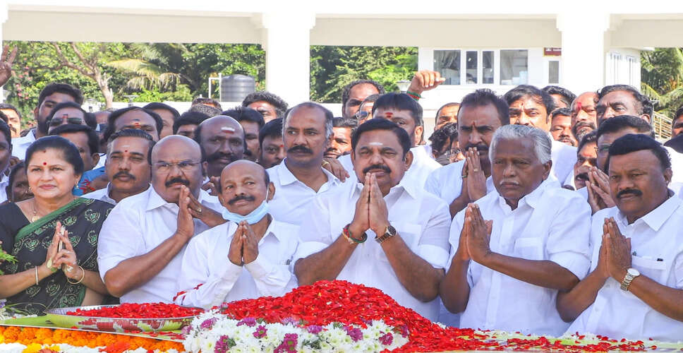 E.K. Palaniswami Meets Prime Minister Modi at Airport Ahead of Elections