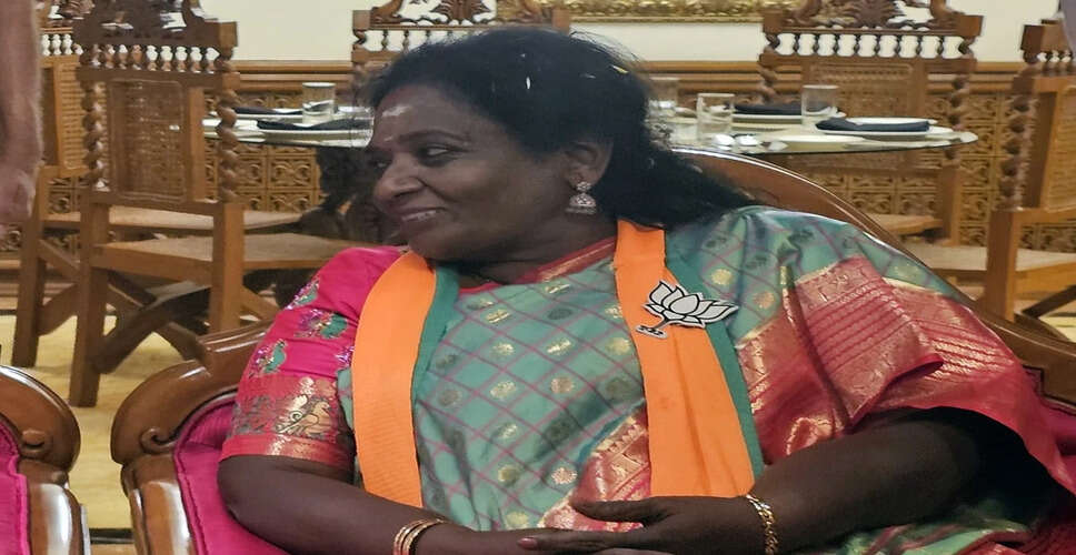 BJP Leader Defends Removal of Periyar's Image at NDA Rally in Madurai