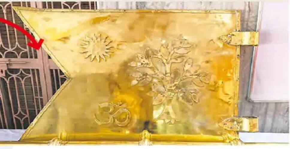 A Stunning 26-Foot Brass Flagpole Erected, Blending Faith and Craftsmanship