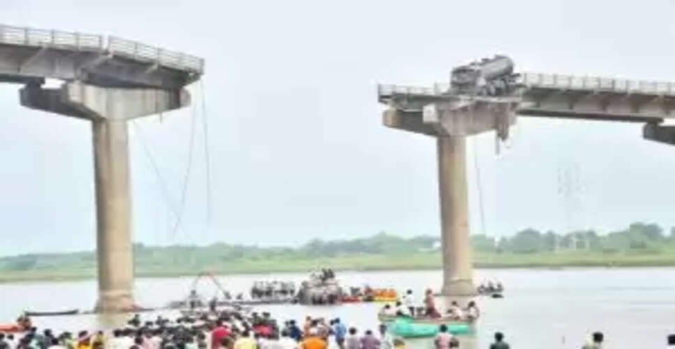 Tragic Bridge Collapse in Vadodara: 15 Confirmed Dead, Search for Missing Continues