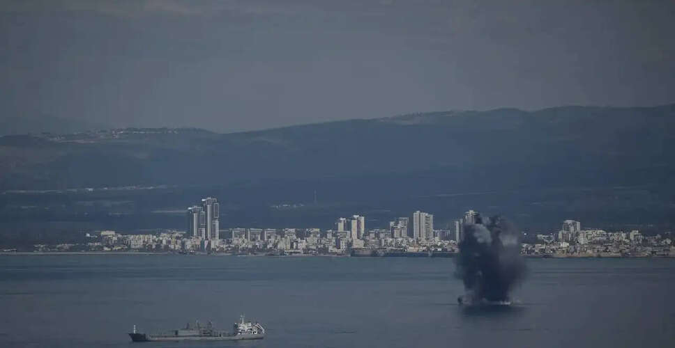 Iran Strikes Back: Gulf Nations Targeted Amid US-Israel Offensive