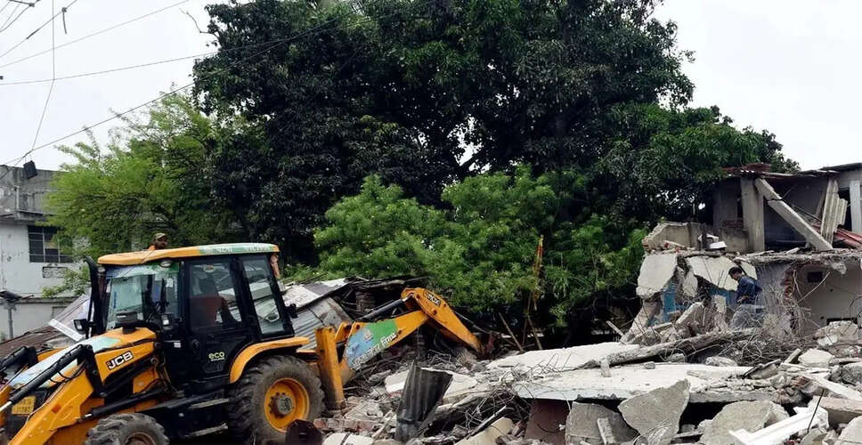 Chhatrapati Sambhajinagar Municipal Corporation Demolishes Illegal Constructions Linked to AIMIM Councillor