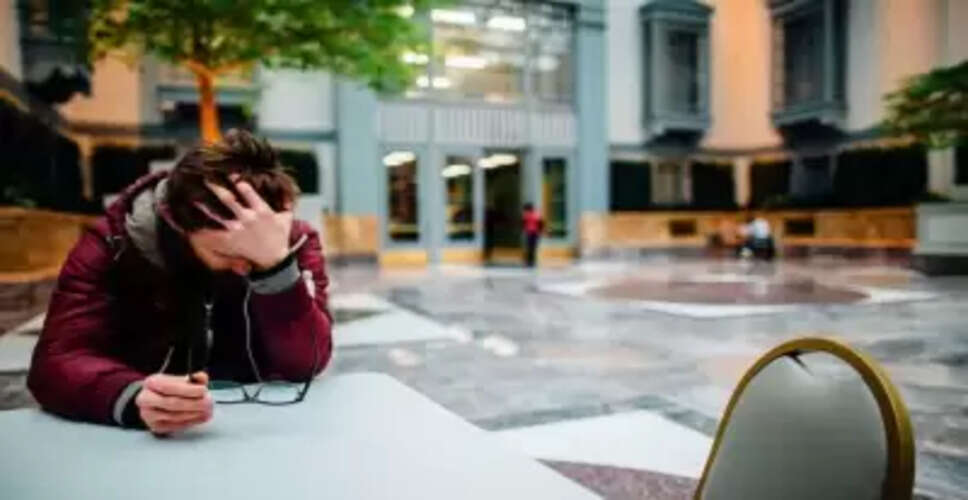 Stress impairs emotion control in people with mental health conditions: Study