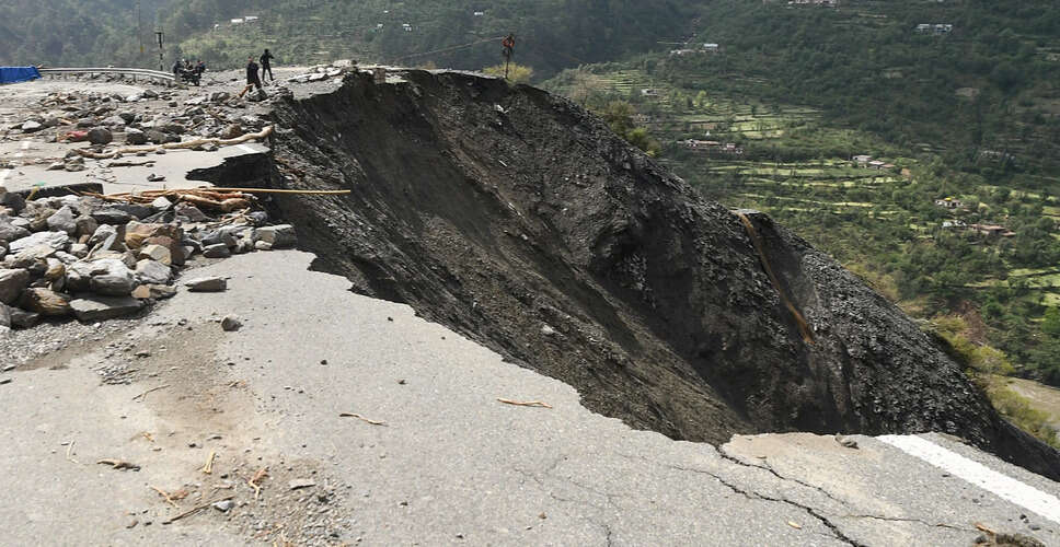 Tragic Landslide in Himachal Pradesh Claims Eight Lives