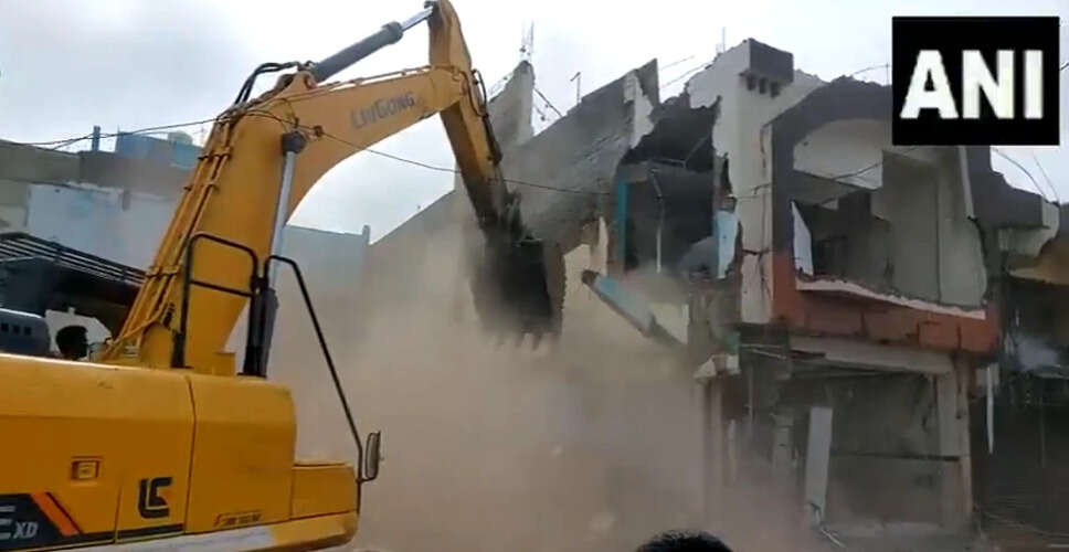 Ujjain Development Authority Dismantles Illegal Structure Near Mahakal Temple